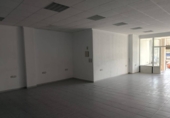 Local comercial en venta con 60m² en Oliva foto