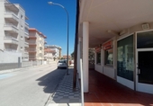 Local comercial en venta con 60m² en Bellreguart foto
