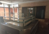Local comercial en venta con 60m² en Oliva foto