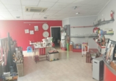 Local comercial en venta con 60m² en Oliva foto