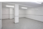 60m² locaux commerciaux pour vente à Piles photo