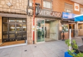 Local comercial en venta con 90m² en Madrid, en la zona de Ciudad Jardín, Calle de Gustavo Fernández Balbuena foto