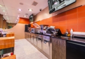 Local comercial en venta con 90m² en Madrid, en la zona de Ciudad Jardín, Calle de Gustavo Fernández Balbuena foto