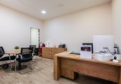 Local comercial en venta con 90m² en Madrid, en la zona de Ciudad Jardín, Calle de Gustavo Fernández Balbuena foto