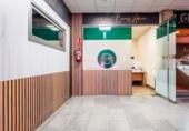 Local comercial en venta con 90m² en Madrid, en la zona de Ciudad Jardín, Calle de Gustavo Fernández Balbuena foto