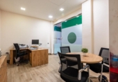 Local comercial en venta con 90m² en Madrid, en la zona de Ciudad Jardín, Calle de Gustavo Fernández Balbuena foto