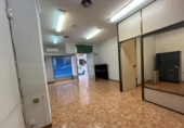 105m² offices for sale in Valencia, in the area of Ayora, Calle de Peris Brell photo