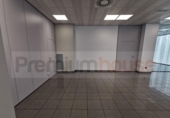 Local comercial en venta con 210m² en Viladecans, Carrer de Marià Sanjuan Cuchi foto