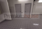 Local comercial en venta con 210m² en Viladecans, Carrer de Marià Sanjuan Cuchi foto