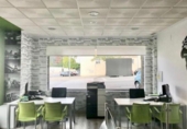 90m² locaux commerciaux pour vente à Cáceres, dans le quartier de Montosel, Avenida de Extremadura photo