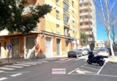 41m² salon de coiffure pour vente à Reus, dans le quartier de Quartier Ample, Carrer General Moragues photo