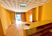 41m² salon de coiffure pour vente à Reus, dans le quartier de Quartier Ample, Carrer General Moragues photo