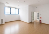 Oficina
en venda
amb 140m² a Madrid, a la zona de Palomeras Sud-est foto