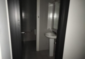 198m² locaux commerciaux pour vente à Madrid, dans le quartier de Comillas, Nudo de Puente de Toledo photo