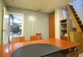 50m² office for sale in Córdoba, in the area of Santiago, Plaza Vaca de Alfaro photo