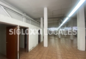 Local comercial Industrial
en venda
amb 400m² a Esplugues de Llobregat, Carrer de Rovellat foto