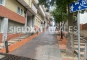 Local comercial Industrial
en venda
amb 400m² a Esplugues de Llobregat, Carrer de Rovellat foto