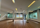 120m² commercial premises for sale in Valladolid, in the area of The Rondilla photo
