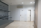 98m² commercial premises for sale in Valdepeñas photo