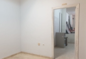 98m² commercial premises for sale in Valdepeñas photo