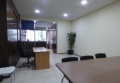 49m² bureau pour vente à Cadix photo