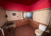 205m² commercial premises for sale in Almeria, Calle Laujar photo
