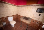 205m² commercial premises for sale in Almeria, Calle Laujar photo