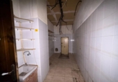 205m² commercial premises for sale in Almeria, Calle Laujar photo