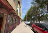 205m² commercial premises for sale in Almeria, Calle Laujar photo