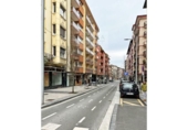 95m² locaux commerciaux pour location à Irun, Calle Estación photo