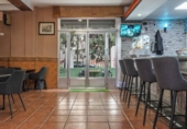 140m² cafeteria for sale in Granada, photo
