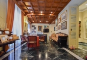 Edificio en venta con 550m² en Almuñécar foto