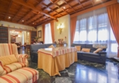 Edificio en venta con 550m² en Almuñécar foto