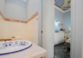 Edificio en venta con 550m² en Almuñécar foto
