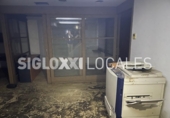104m² commercial premises for sale in Barcelona, in the area of Sant Antoni, Carrer de Sepúlveda photo