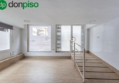 Local comercial en venta con 30m² en Granada foto
