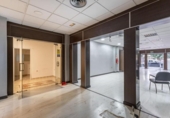 Local comercial en venta con 285m² en Granada, en la zona de Pajaritos, Calle del Halcón foto