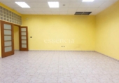 Local comercial en venta con 101m² en Gandía, Calle Barranco foto