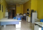 Local comercial en venta con 101m² en Gandía, Calle Barranco foto