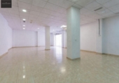 119m² commercial premises residential for sale in Granada, Calle Rosalía de Castro photo