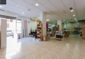 119m² commercial premises residential for sale in Granada, Calle Rosalía de Castro photo