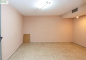 54m² offices for sale in Granada, in the area of San Antón Neighborhood, Calle Alhamar photo
