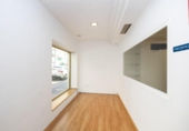 93m² commercial premises for sale in Granada, in the area of San Antón Neighborhood, Pasaje Recogidas photo