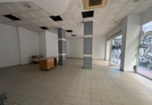 Local comercial en venta con 100m² en Torrevieja, Calle San Pascual foto