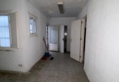 54m² commercial premises for sale in Cornellà de Llobregat, photo