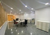 223m² offices for sale in Cornellà de Llobregat, photo