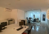 223m² offices for sale in Cornellà de Llobregat, photo