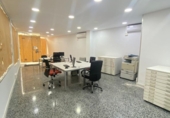 223m² offices for sale in Cornellà de Llobregat, photo