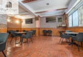 140m² commercial premises for sale in Granada, Calle José María Bugella de Toro photo
