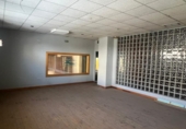 Local comercial
en venda
amb 380m² a Bormujos, Calle Manuel Piñal foto